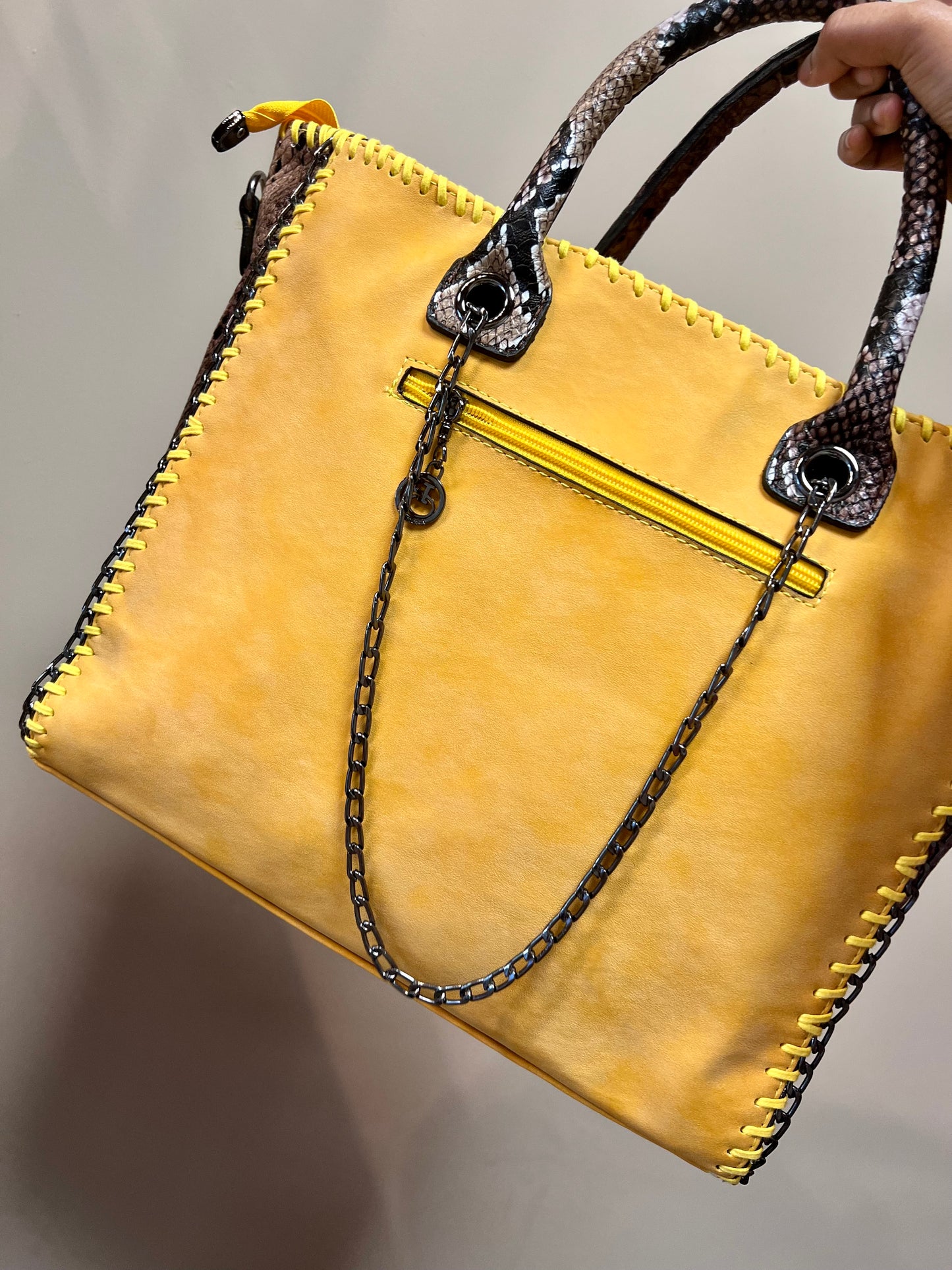 Pandora Tote